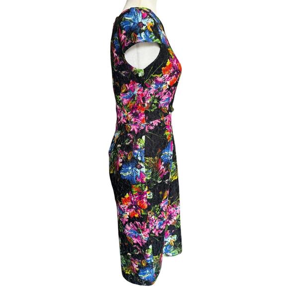 Betsey Johnson Dark Floral Eyelet Lace Puff Cap Sleeve Sheath Dress Size 2 - Picture 4 of 8